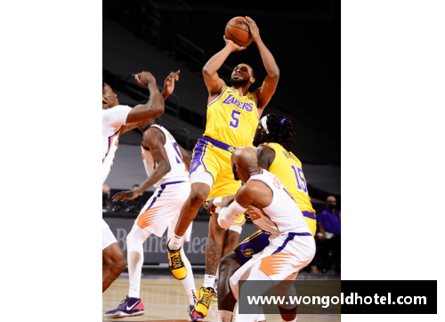 ballbet贝博艾弗森官网NBA湖人：季前赛首秀，球迷热切期待新赛季的盛大开幕